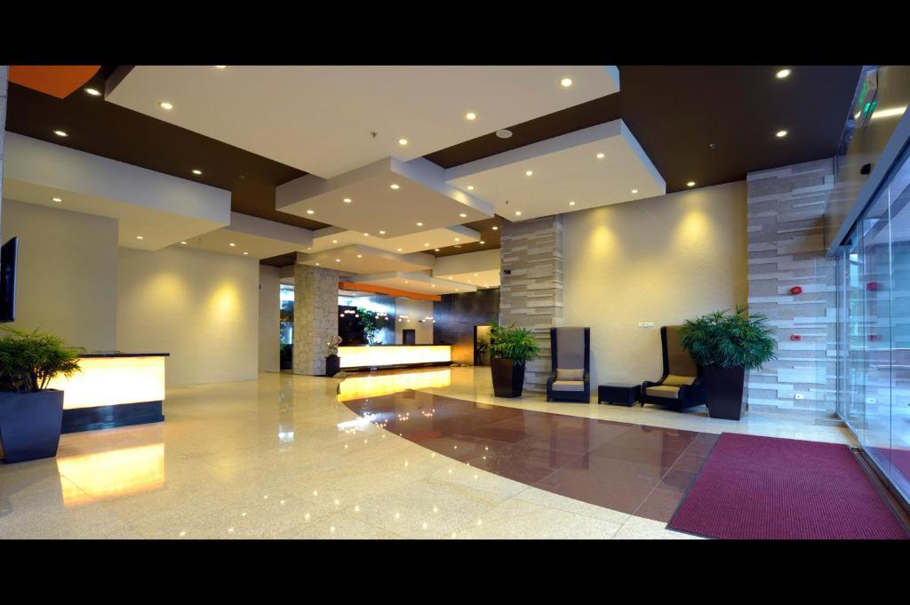 Hock Lee Hotel&Residences Kuching Exterior foto