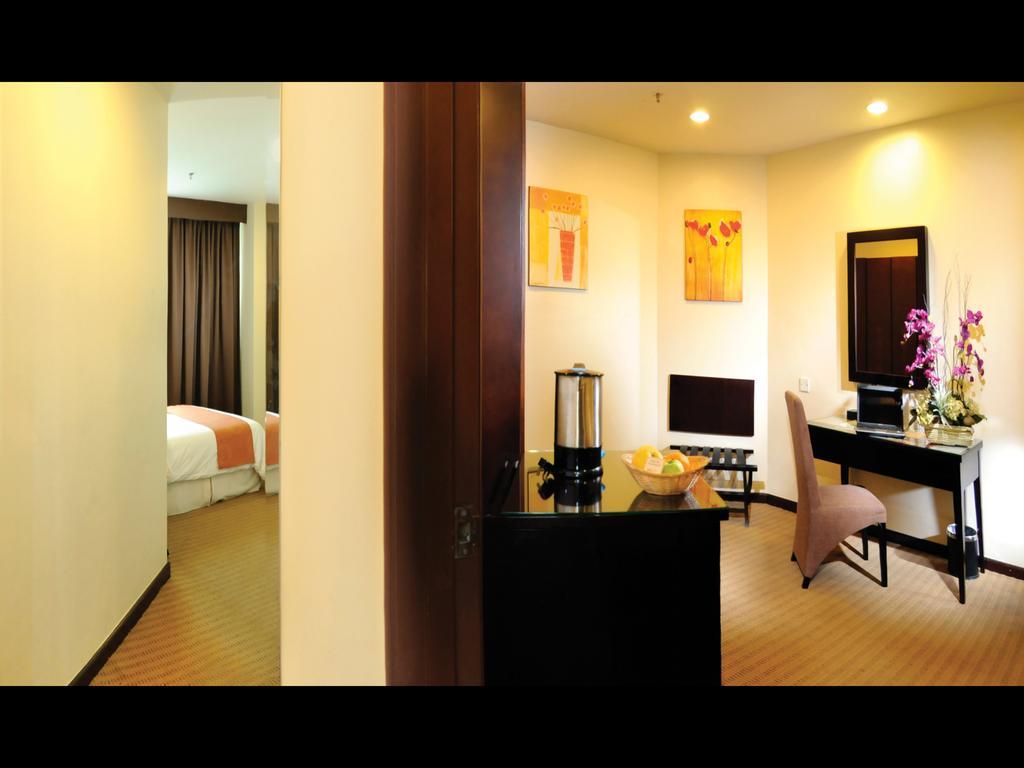 Hock Lee Hotel&Residences Kuching Exterior foto